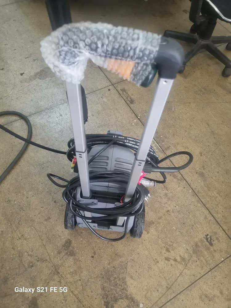 foto de Lavadora e Desobstruidora de Alta Pressão WAP 5100 TURBO ULTRA Motor Indução 2300 PSI 2500W 550 L/h 220V