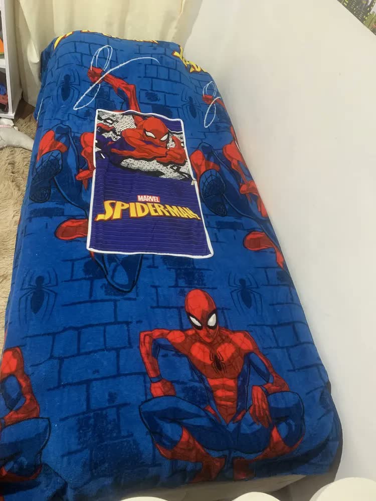 foto de Manta Almofada Jolitex Spiderman 2 em 1 Tamanho Solteiro 100% Poliéster