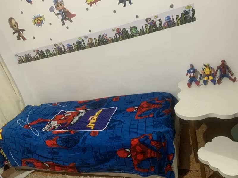 foto de Manta Almofada Jolitex Spiderman 2 em 1 Tamanho Solteiro 100% Poliéster