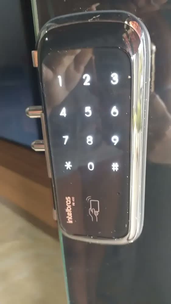 foto de Fechadura Digital Fr400 Para Portas De Vidro Intelbras