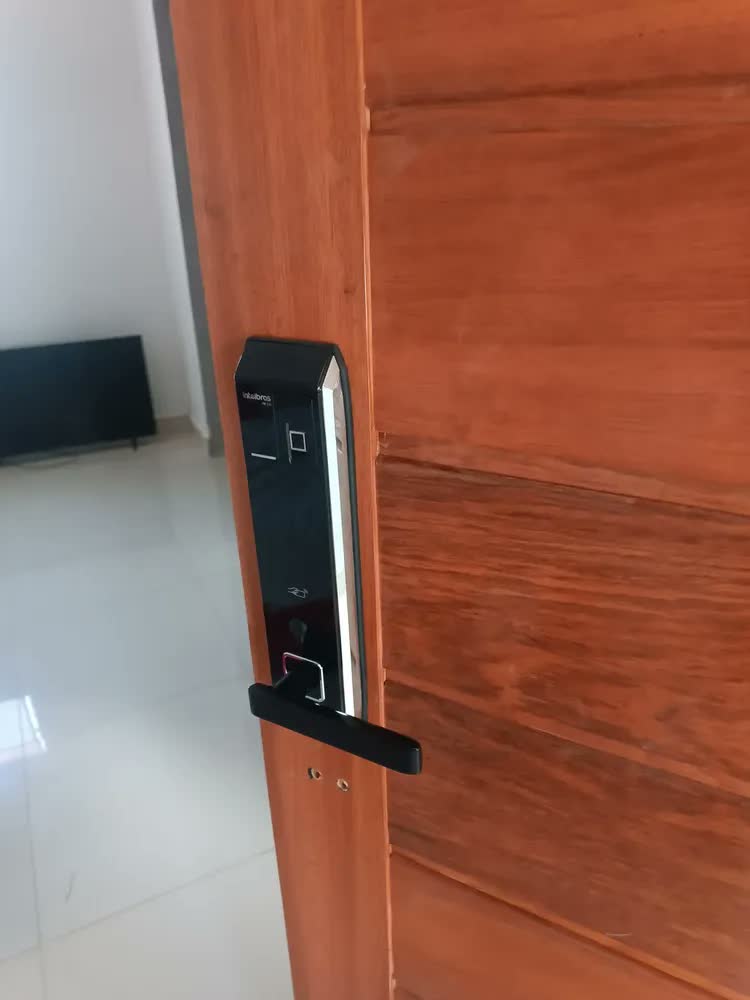foto de Fechadura Digital De Embutir Com Biometria Fr 330 Preto Intelbras