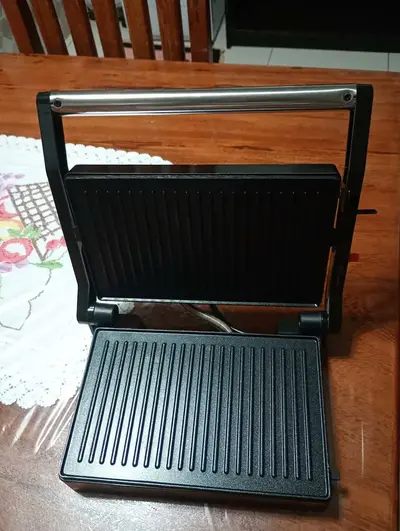 foto de Grill Multiuso Contrast 1000w Grl616 Cadence Cor Preto