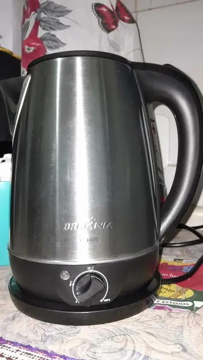 foto de Chaleira Elétrica Bch07i 1,8l Temp Control Inox Britânia Prateado