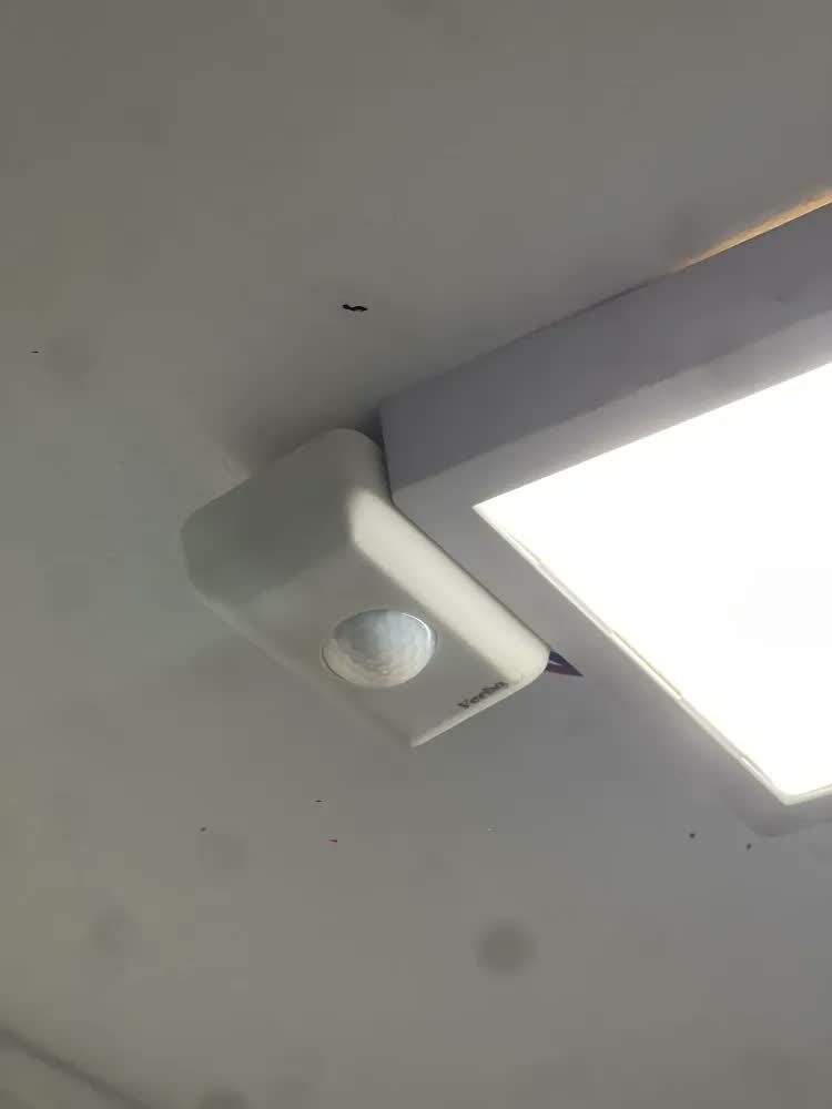 foto de Sensor Presença Sobrepor Teto 360° Verboluz Para Lâmpadas Modelo VB54