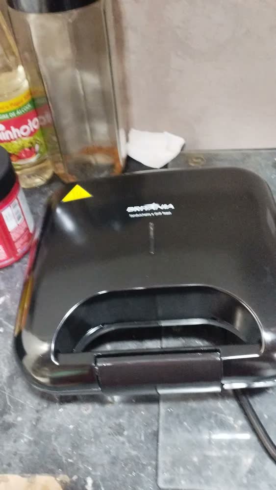 foto de Grill E Sanduicheira Bgr01p Toast Preto 750w Britânia Preto