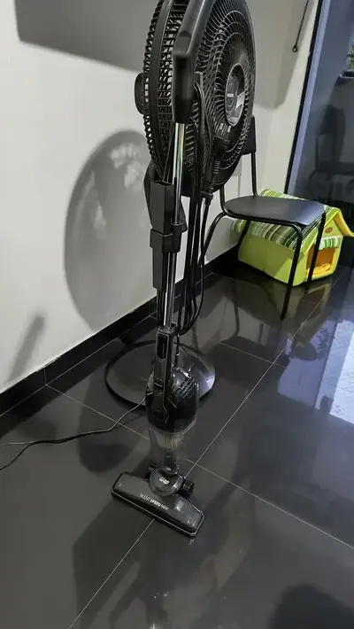 foto de Aspirador de Pó Vertical WAP Silent Speed Max 3 em 1 Filtro HEPA 1350W
