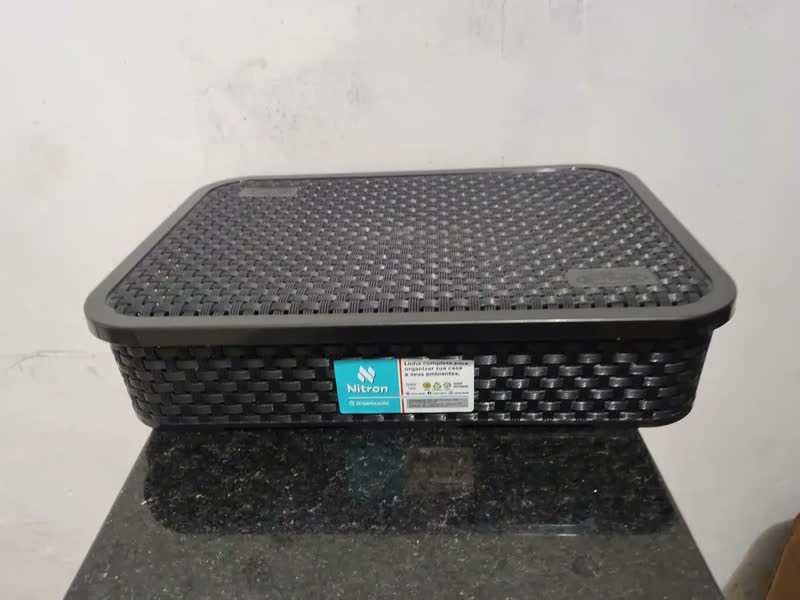 foto de Caixa Organizadora Baixa Rattan Grande Tampa Creme Nitron Cor Preto
