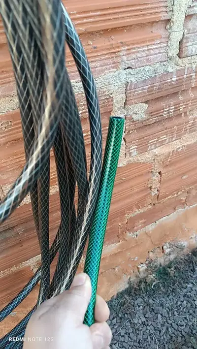 foto de Mangueira Jardim Flexivel 30m Tramontina Reforçada 4 Camadas Cor Verde-escuro