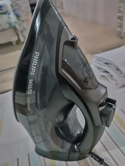 foto de Ferro A Vapor Série 5000 Dst5040 Preto Philips Walita Preto