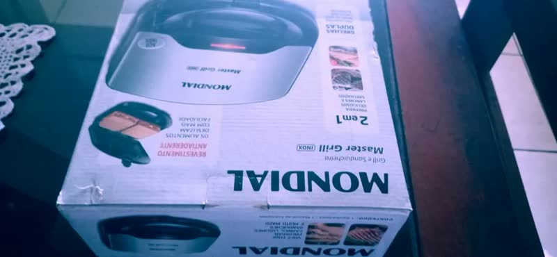 foto de Sanduicheira Mondial Master Grill Mondial 750W S-20