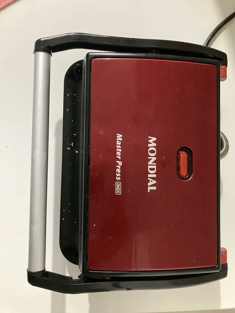 foto de Grill e Sanduicheira Press Grill Red Ceramic PG-01-RC Vermelho e Preto 1000W Mondial