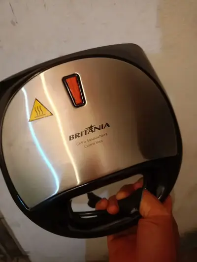 foto de Grill E Sanduicheira Britânia Crome Inox 750w