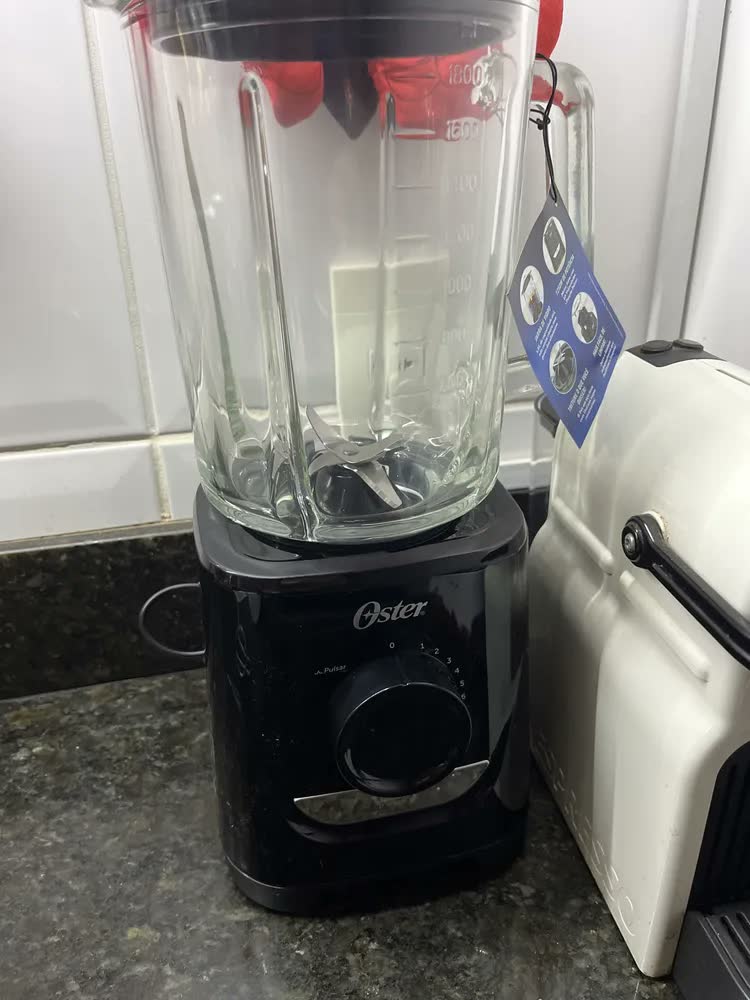 foto de Liquidificador Power Oster Oliq520 Preto 2,2l 1250w 220v