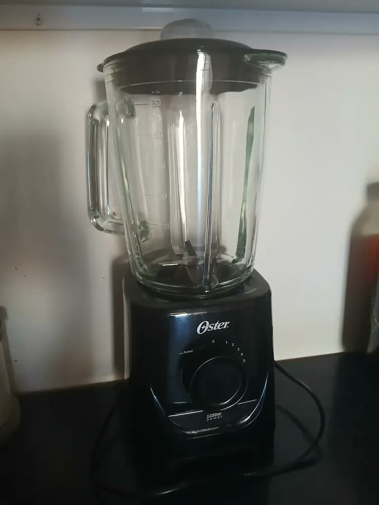 foto de Liquidificador Power Oster Oliq520 Preto 2,2l 1250w 220v