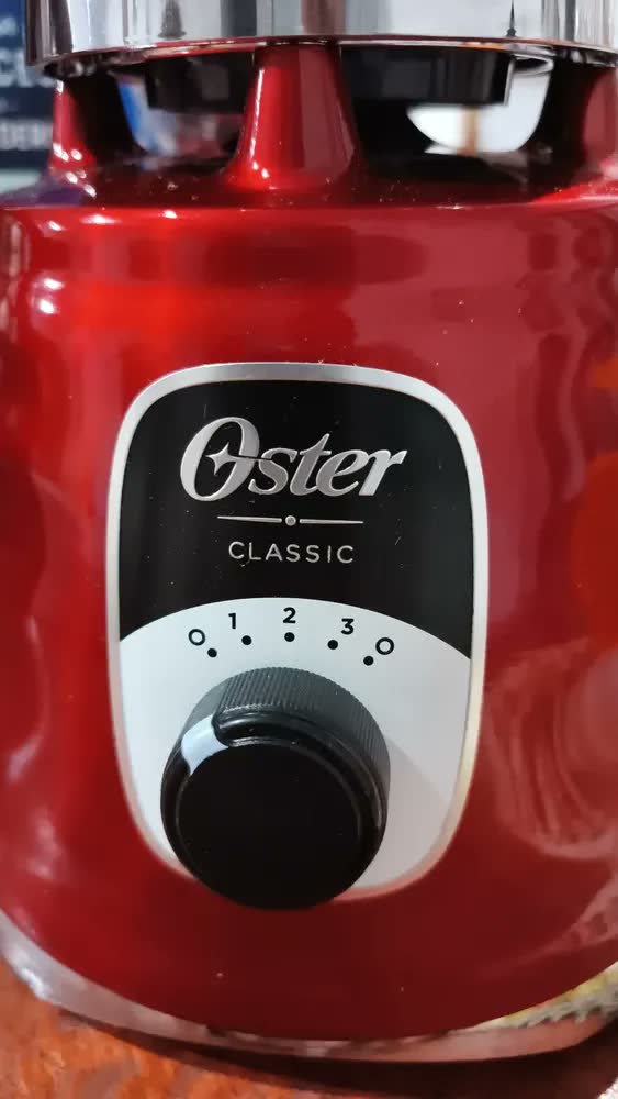 foto de Liquidificador Red Knob de 3 velocidades Oster Classic BLST4126r