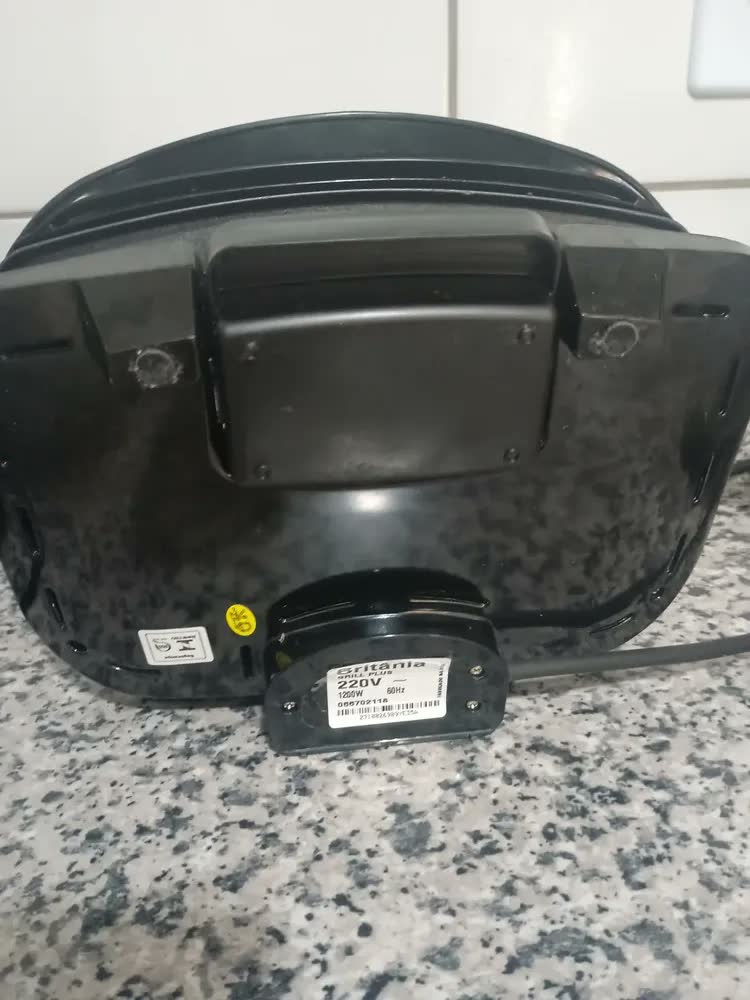 foto de Grill Plus Chapas Antiaderentes 1200w Preto Britânia