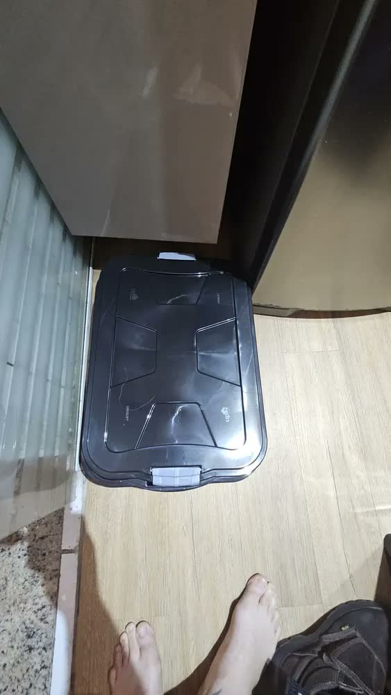 foto de Caixa Organizadora Multiuso Plástica 28 Litros Com Tampa Cor Preto