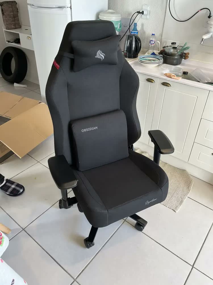 foto de Cadeira Gamer Pichau Nova Signature Obsidian, Preta, Cor Preto Material do estofamento Tecido