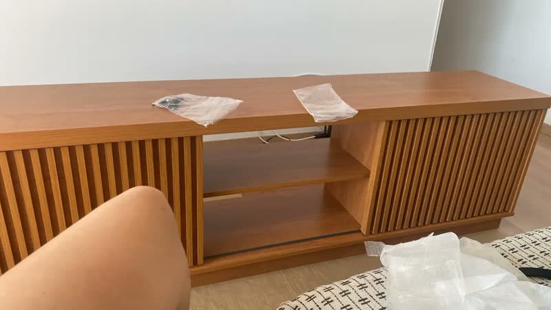 foto de Rack para TV 75 Polegadas Mavaular Ripado 2 Portas Cor Naturalle