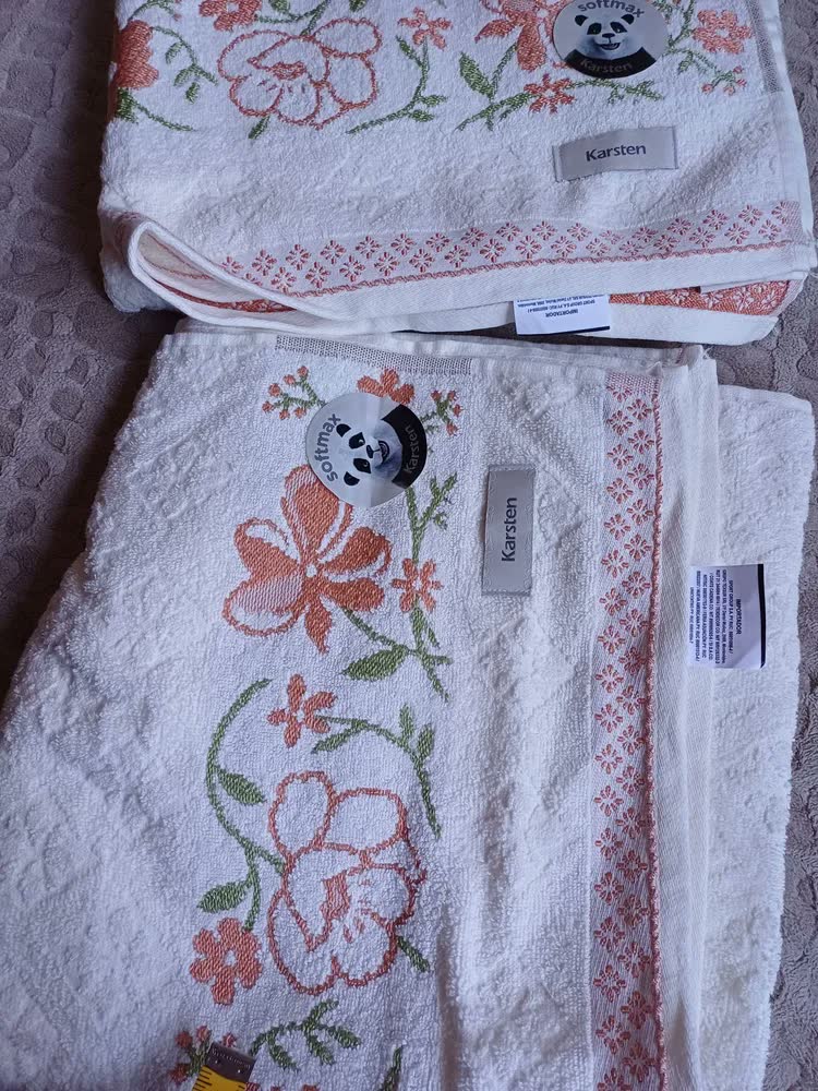 foto de Toalha De Banho Yuna Floral Karsten Personalize Nome