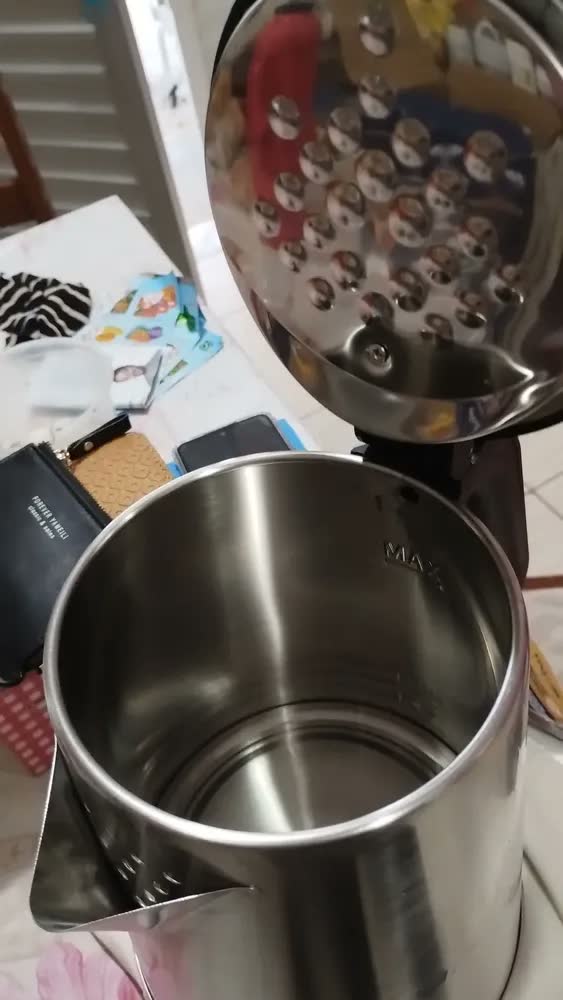 foto de Chaleira Elétrica Britânia Bch12v Inox 1,9l Cor Vermelho