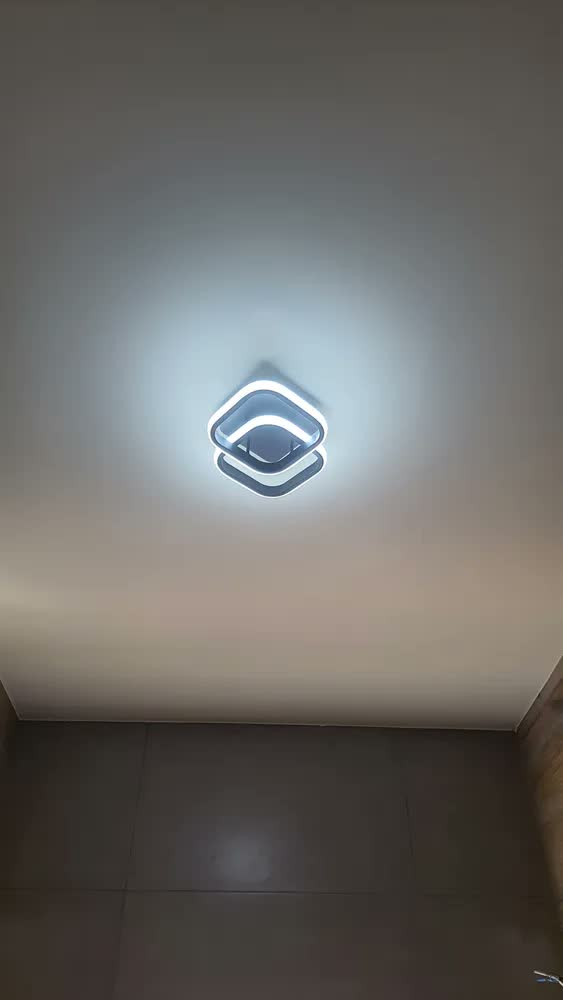 foto de Lustre De Teto Led Cor Preto Piktik Para Banheiro 24x20x12,5cm -