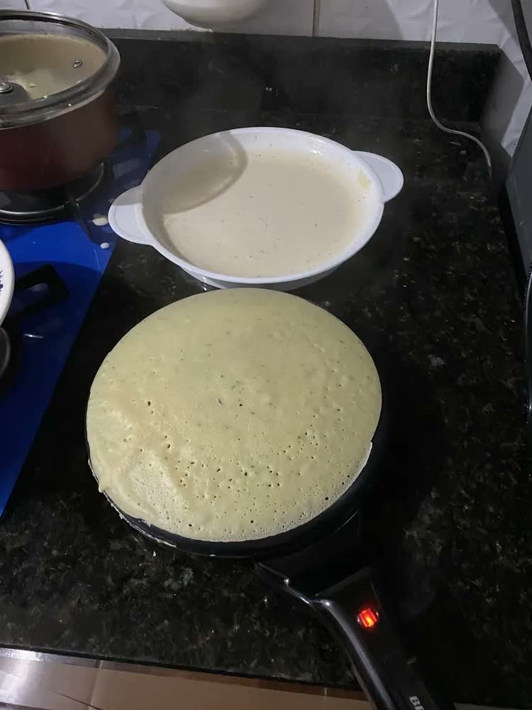 foto de Crepioca 3 Em 1 Antiaderente 800w Vermelha E Preta Britânia
