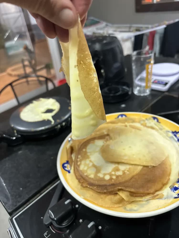 foto de Crepioca 3 Em 1 Antiaderente 800w Vermelha E Preta Britânia
