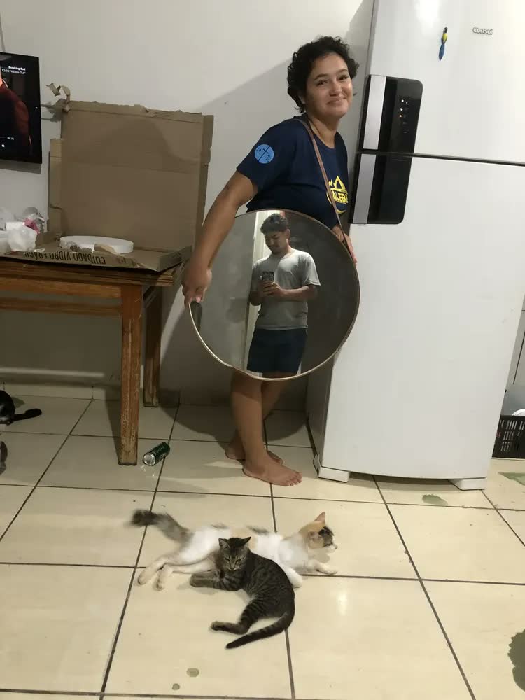 foto de Espelho Redondo de Parede Caramelo 60 cm Com Moldura em Couro Ecológico