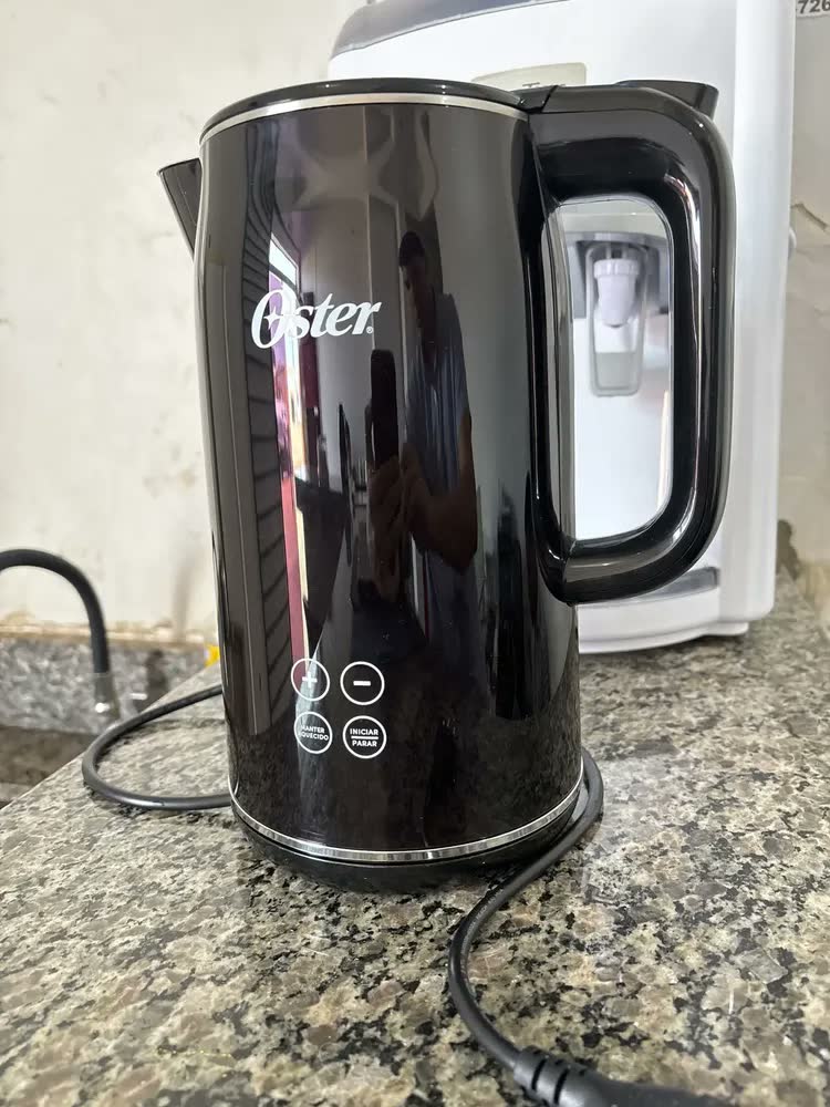foto de Chaleira Digital Oster 1,7l Com Controle De Temperatura Voltagem