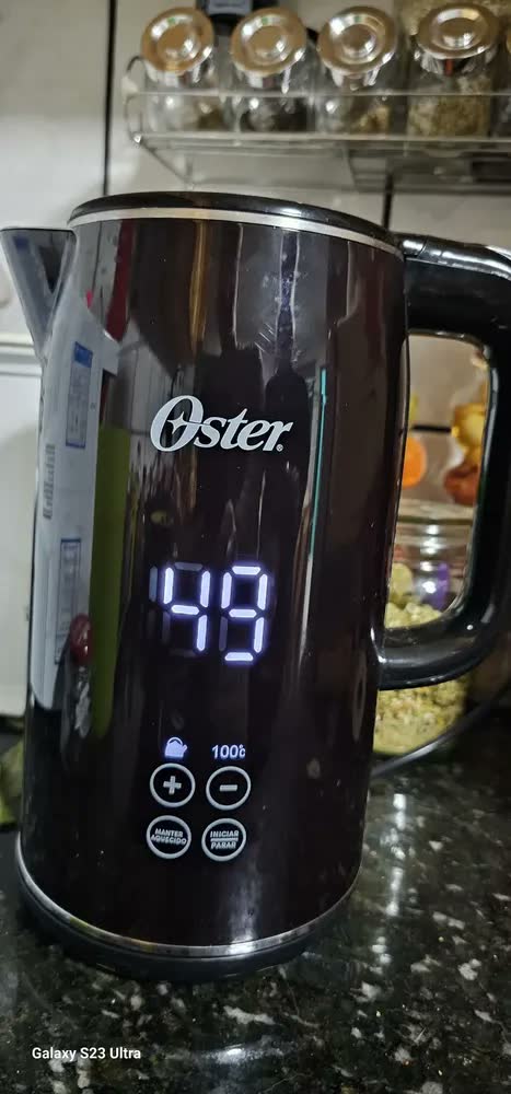 foto de Chaleira Digital Oster 1,7l Com Controle De Temperatura Voltagem