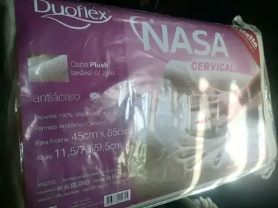 foto de Travesseiro Nasa Cervical Duoflex Altura 12,5x7,5x11cm Para Fronha 50x70cm Antiácaro Capa Plush com zíper