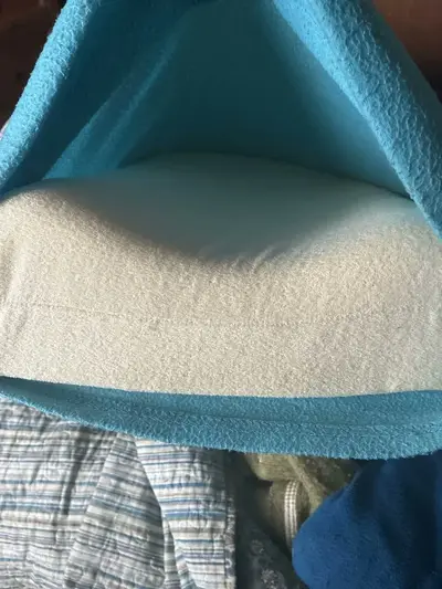 foto de Travesseiro Nasa Cervical Duoflex Altura 12,5x7,5x11cm Para Fronha 50x70cm Antiácaro Capa Plush com zíper