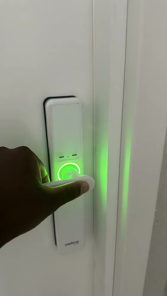Fechadura Inteligente de Embutir com Biometria IFR 7000 Branca Intelbras