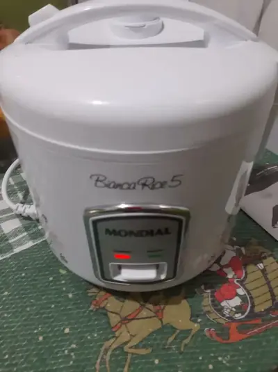 foto de Panela De Arroz Bianca Rice 5 Mondial 400W NPE-05-5X