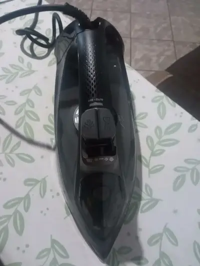 foto de Ferro de Passar Roupas A Vapor Philips Walita Dst5040 Série 5000 1470W Preto
