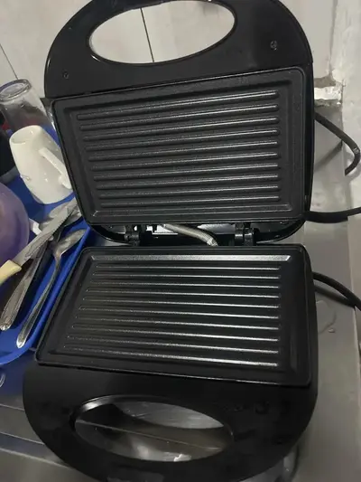 foto de Sanduicheira Elétrica Mallory Classic Grill– 2 em 1