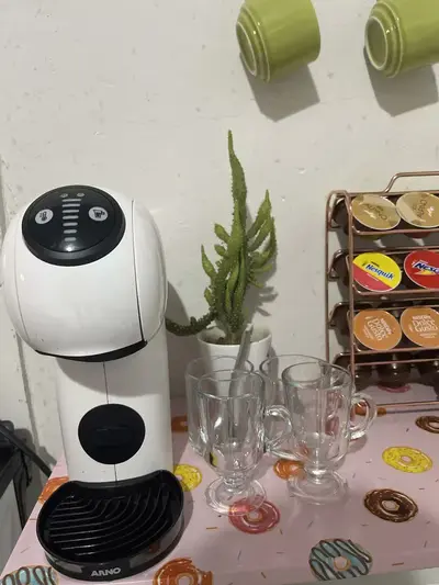 foto de Cafeteira Expresso Dolce Gusto Arno Genio S Basic Automática Cinza Escuro