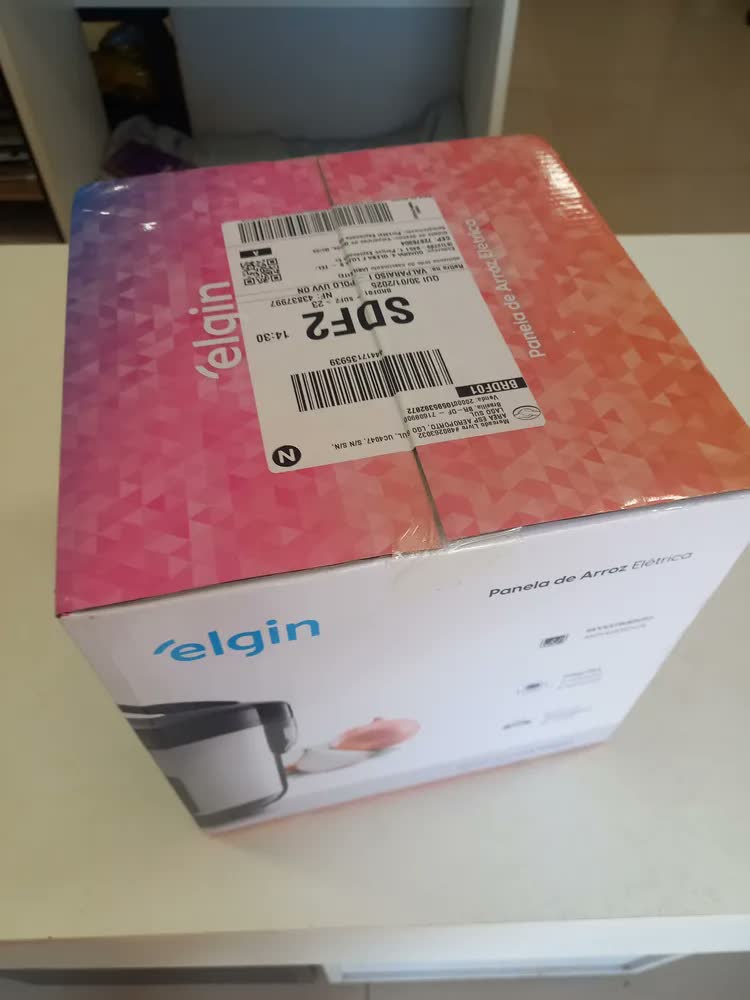 foto de Panela De Arroz Elétrica Elgin 400w 5 Xícaras Cor Preto