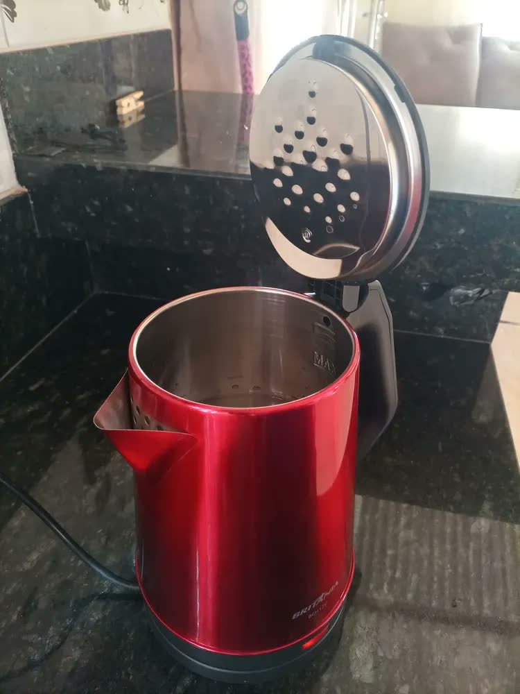 foto de Chaleira Elétrica BCH12V Inox 1,9L Potência de 1150W Cor Vermelho Britânia