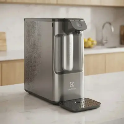 foto de Purificador de Água Gelada Fria e Natural Elétrico Compacto Eletrônico placa Filtro refil 6 meses ou 3000l Painel Touch Bivolt Cinza PE12G Electrolux