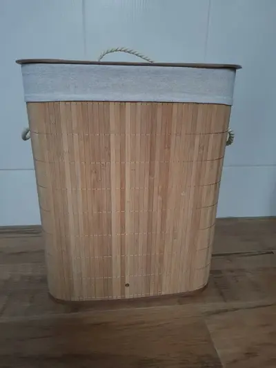 foto de KONTUZ cesto de roupa suja de bambu com tampa e alças 50l cor Marrom