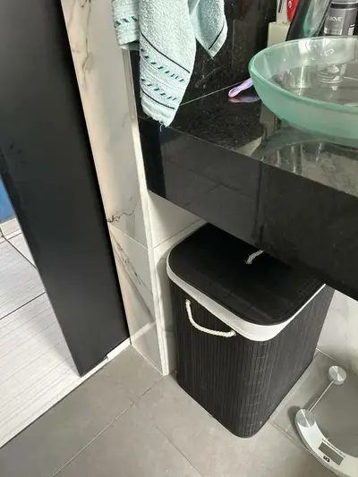 foto de Cesto De Roupa Suja De Bambu Com Tampa E Alças 50 Litros Kontuz