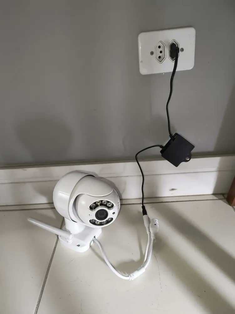 foto de Kit 2 Câmera Ip Inteligente Wifi Rotativa A8 App Yoosee 360º Cor Branco