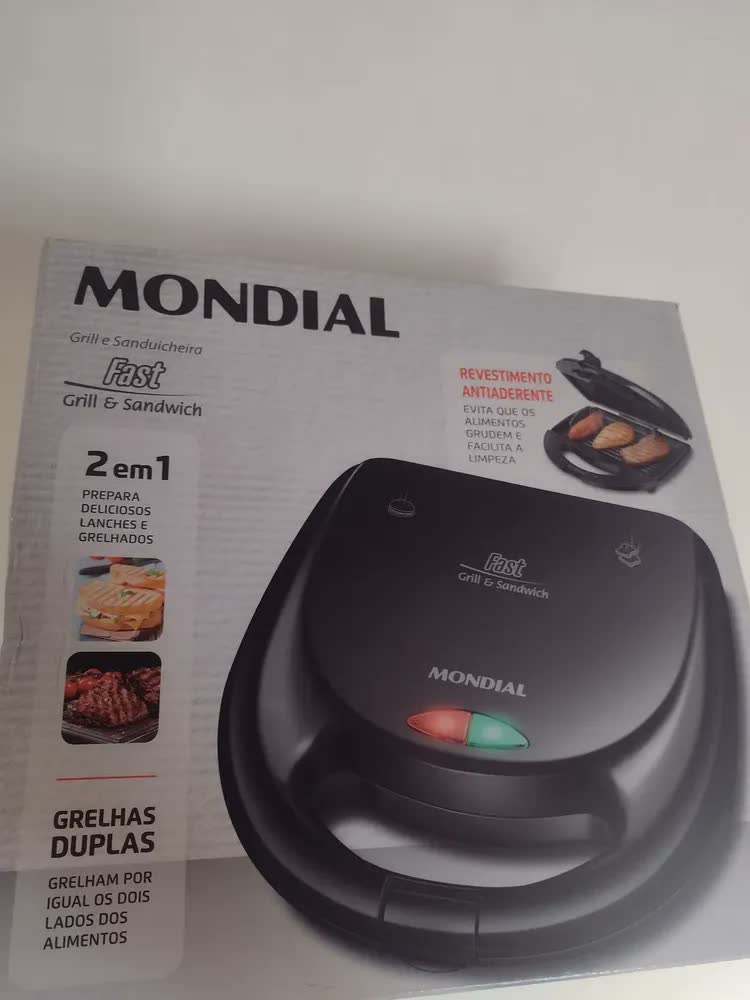 foto de Sanduicheira Grill Antiaderente 750 Watts Preta S-12 Mondial Cor Preto