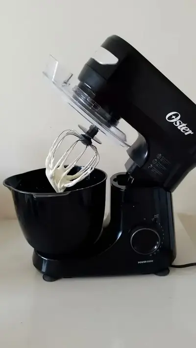 foto de Batedeira Planetária Black 12 Velocidade Obat640 Oster 850w Cor Preto/Inox