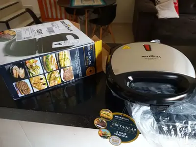 foto de Grill E Sanduicheira Crome Inox 750w Britânia