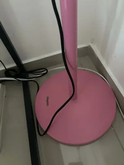 foto de Luminária De Piso Dapon FL0BK Abajur Articulada Pedestal De Chão Cor Preto
