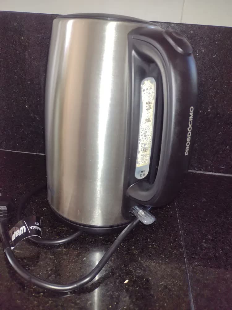 foto de Chaleira Elétrica WAP WCE1 Inox 1850W 1,7L com Indicador de Nível de Água