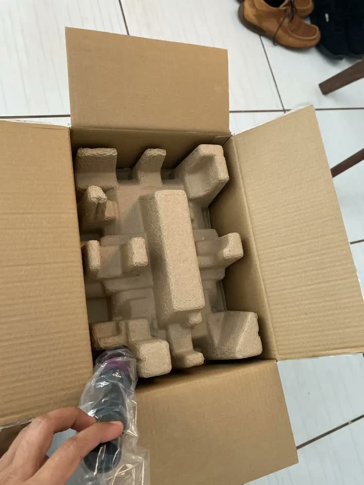 foto de Extratora de Sujeira Portátil WAP Spot Cleaner W3 Borrifa Esfrega e Extrai 1450W de Potência e Bico de Autolimpeza